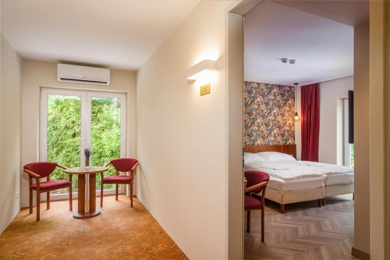 Hotel Csillag โทไก ภายนอก รูปภาพ
